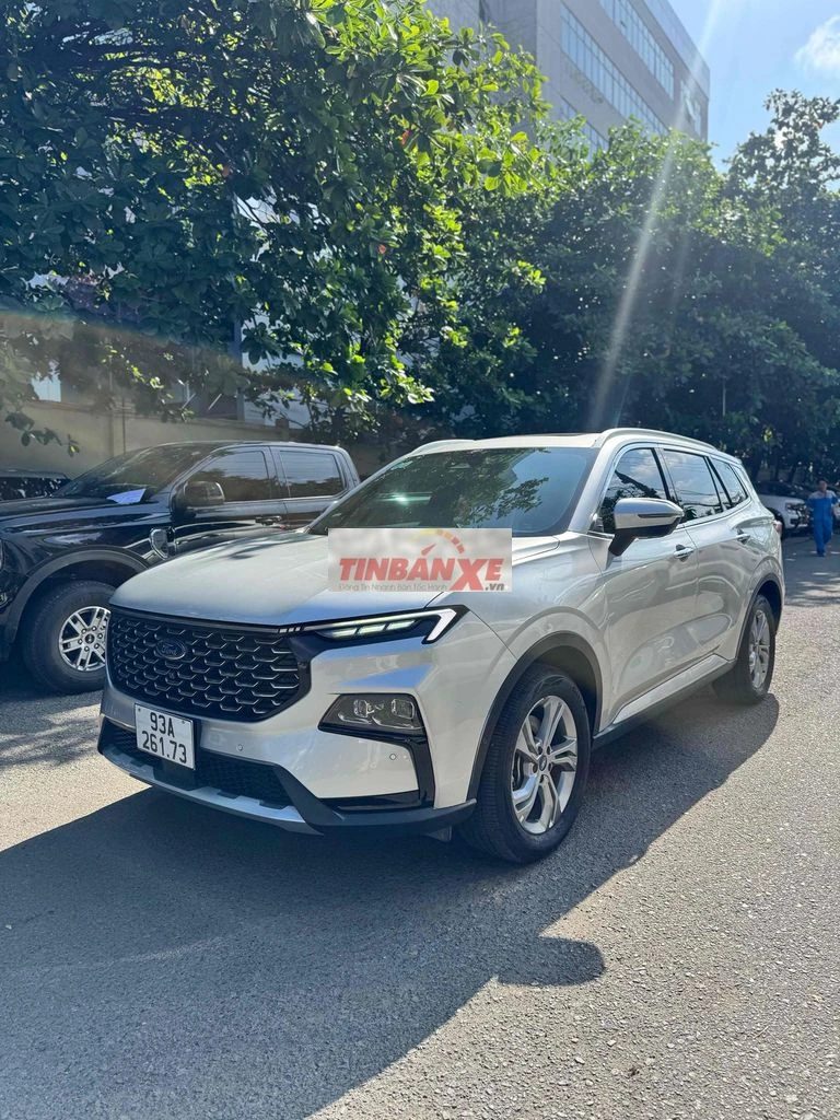 Ford Territory Titanium 2023 21000 km Bạc