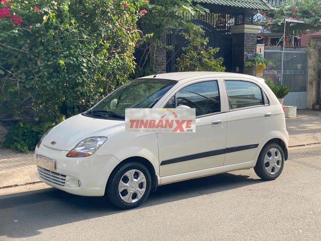Chevrolet Spark Lite 2015 Trắng 23411 km