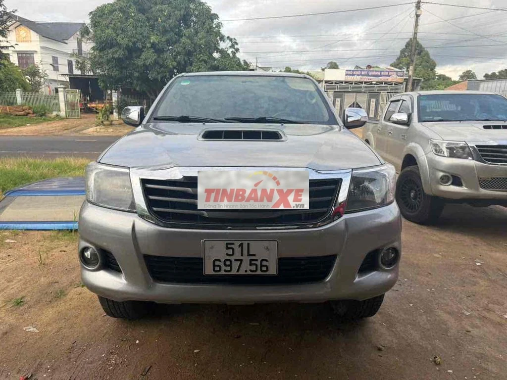 Toyota Hilux E 2014 Số Sàn 1 Cầu Bạc