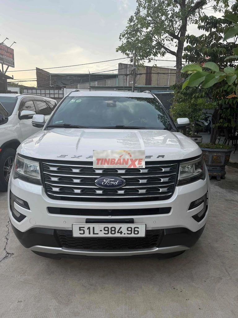Ford Explorer 2017 2.3 Ecoboost XS Trắng