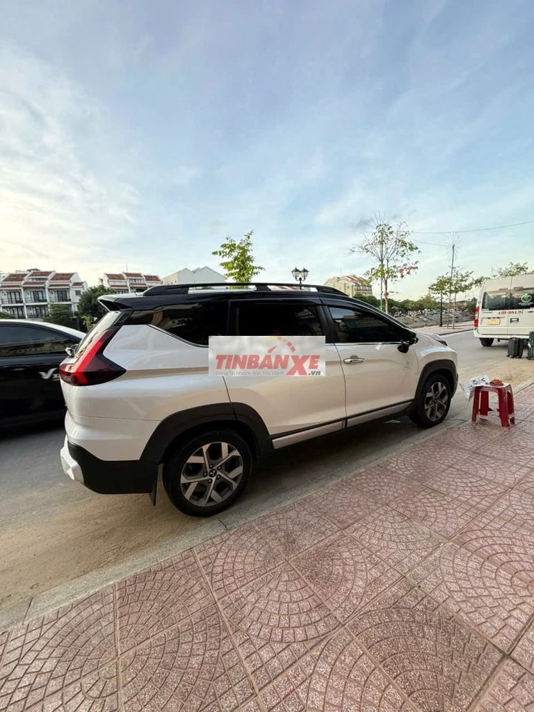 Mitsubishi Xpander Cross 2024 Trắng