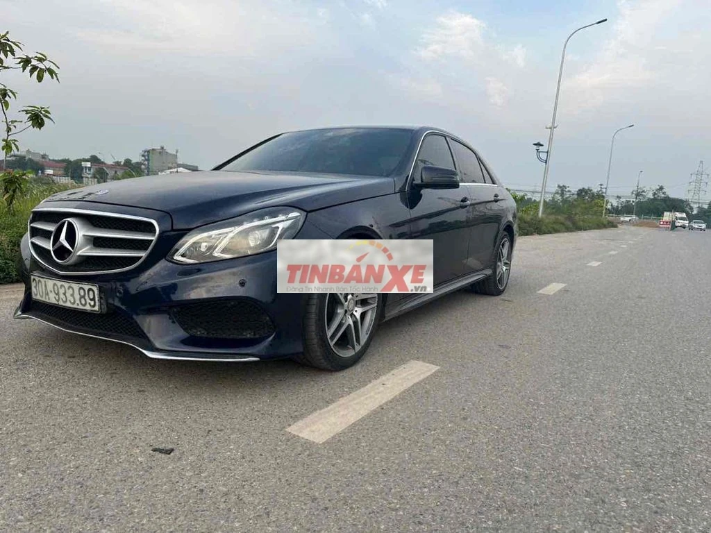 Mercedes-Benz E-Class Xanh đen Da