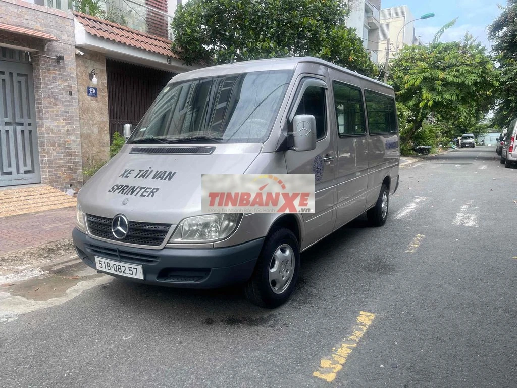 Mercedes Sprinter 940kg Vàng cát