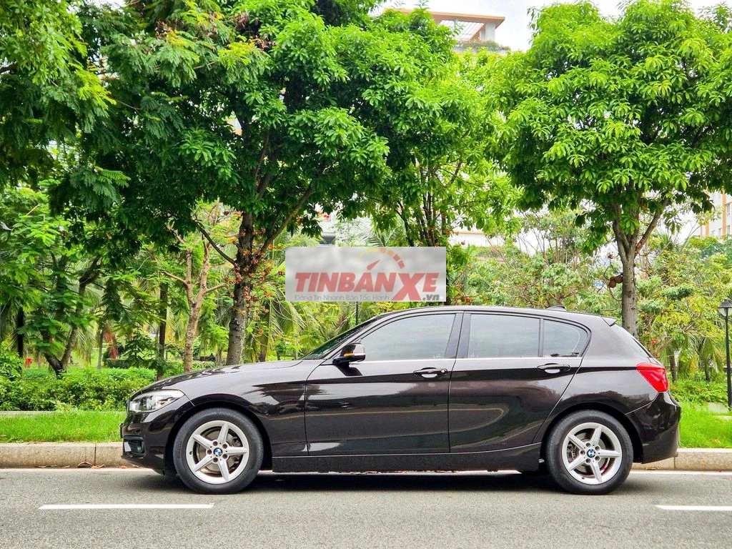 BMW 118i Vin 2018, Đăng ký 2020 chỉ 33.000 Miles