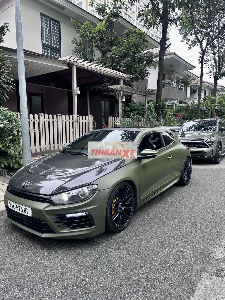 Volkswagen Scirocco 2.0 độ khủng 3 xị cần ra đi