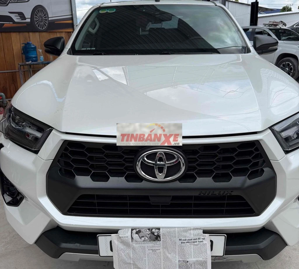 Toyota Hilux 2025 chính chủ bao check hãng