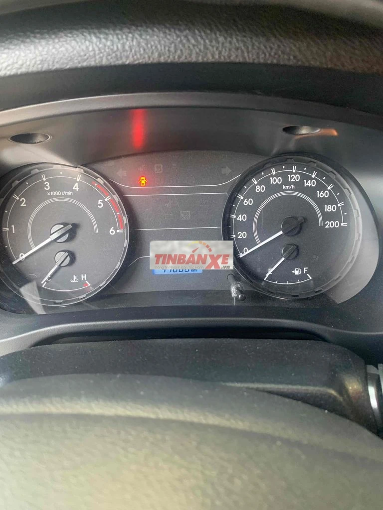 Toyota Hilux 2021 Số sàn Đỏ 46.000 km