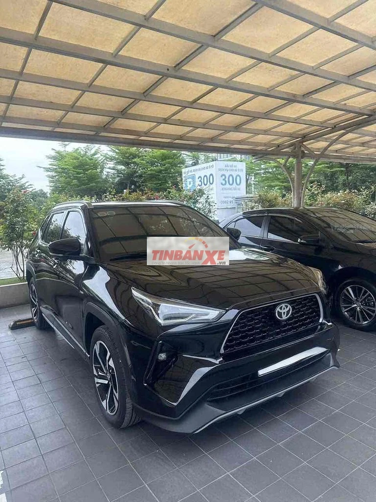 Toyota Yaris Cross HEV Xăng điện 3.6k km Đen