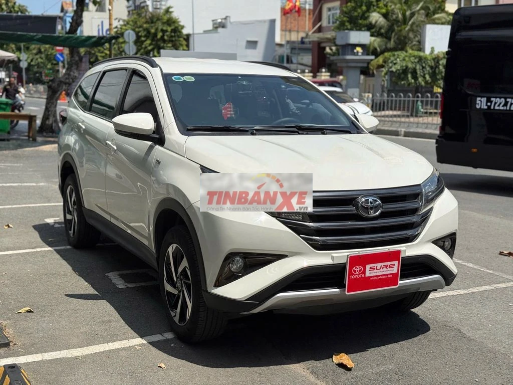 Toyota Rush 1.5s tự động, gầm cao-cầu sau-còn bớt