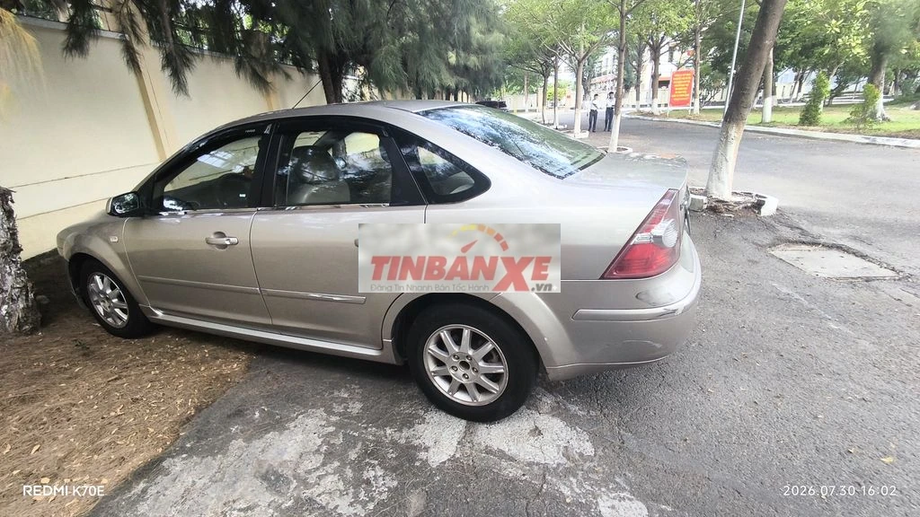 Ford Focus 2005 Xăng Tự động 2.0L Bạc
