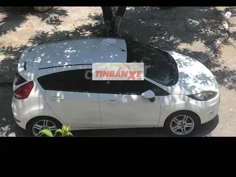 Ford Fiesta 2011 Trắng