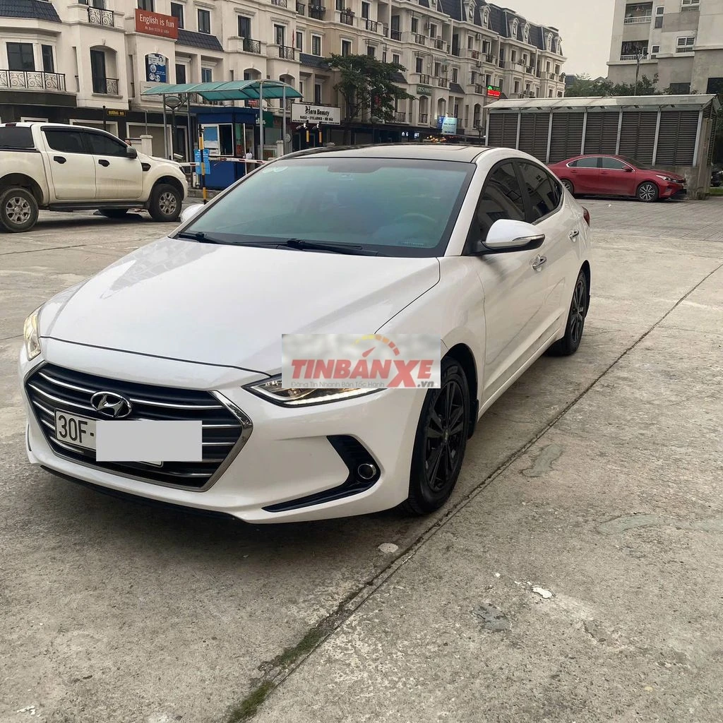 Hyundai Elantra 1.6 Số tự động 70000 km Trắng