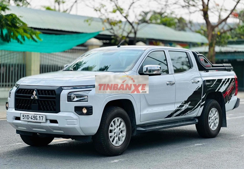 Bán tải Mitsubishi Triton 2024 12.000km xe zin
