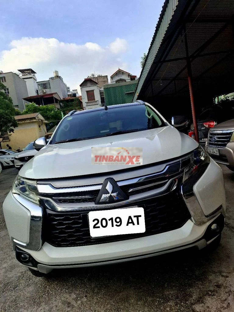 Cần bán xe mitsumitsi pajrero sport máy dầu AT