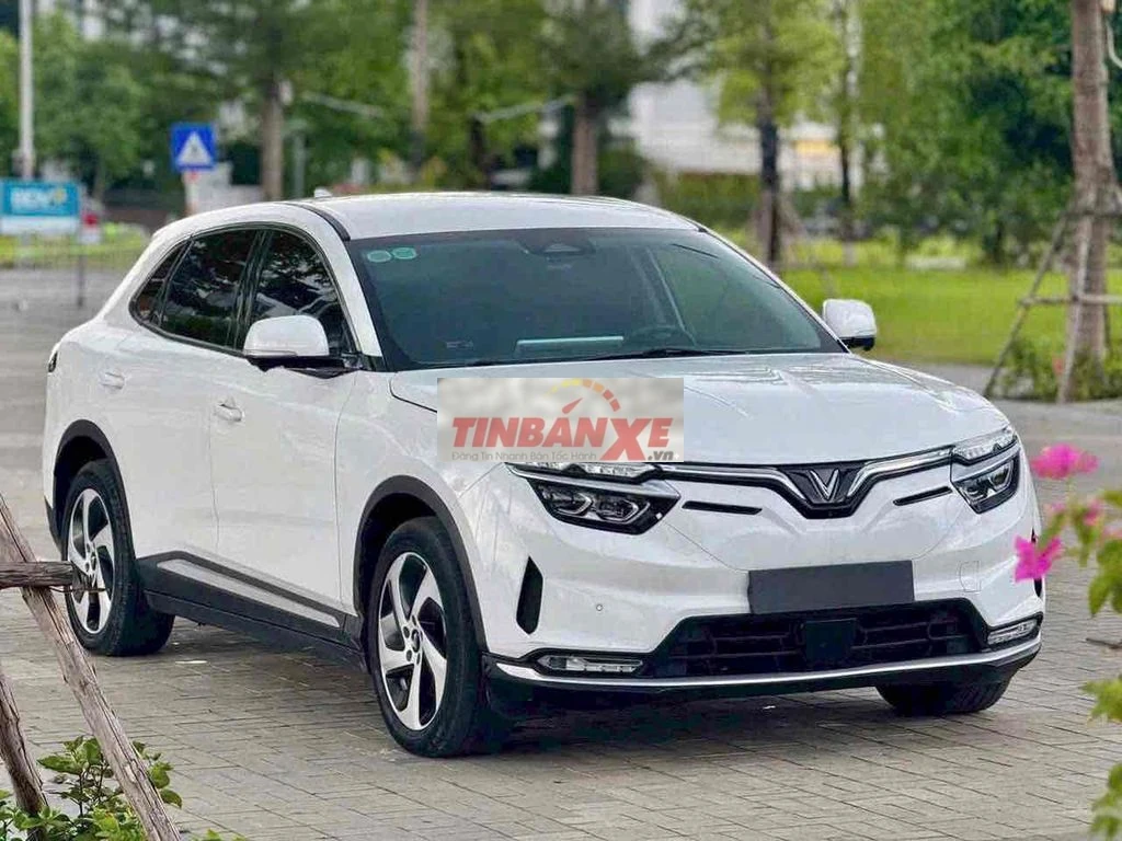 VinFast VF 8 Eco 2026 Trắng, Đen, Đỏ