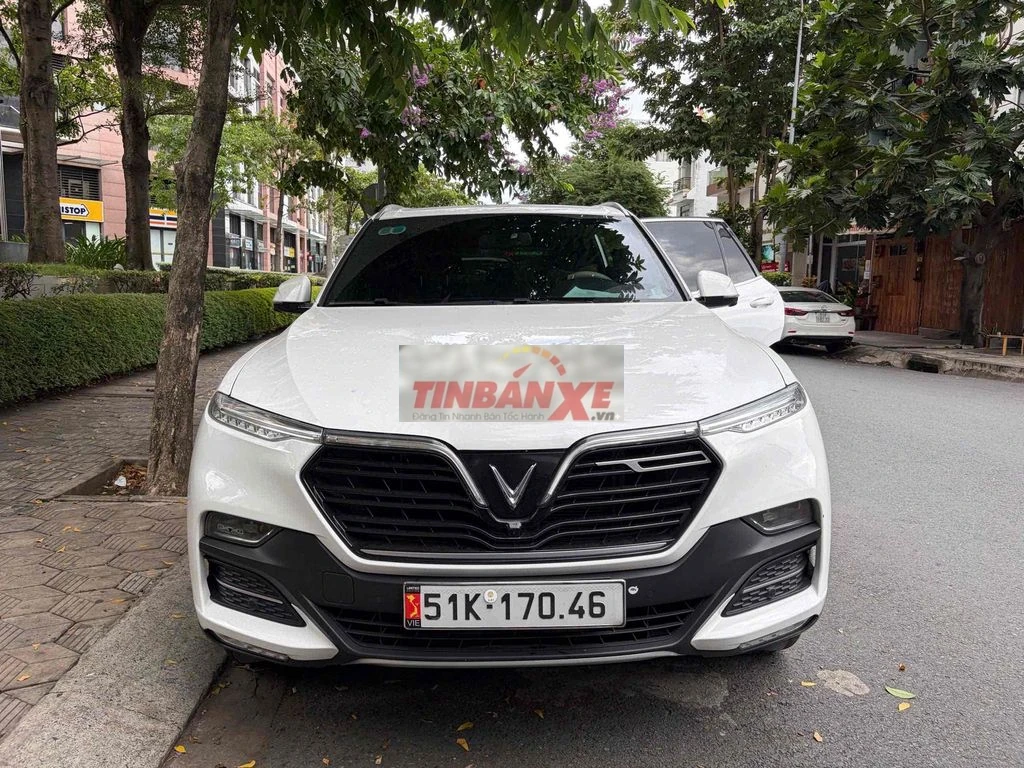 VinFast Lux SA 2.0 Turbo Plus 2022 Trắng