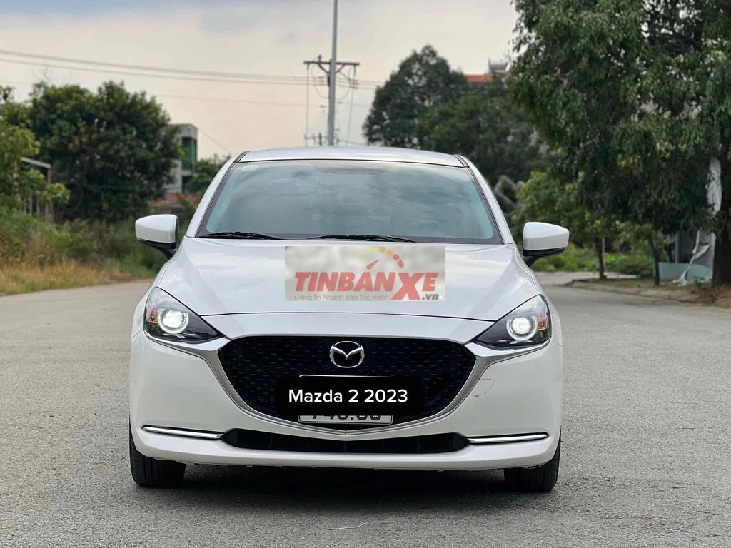 Mazda Mazda 2 Luxury 2023 15000 km Trắng