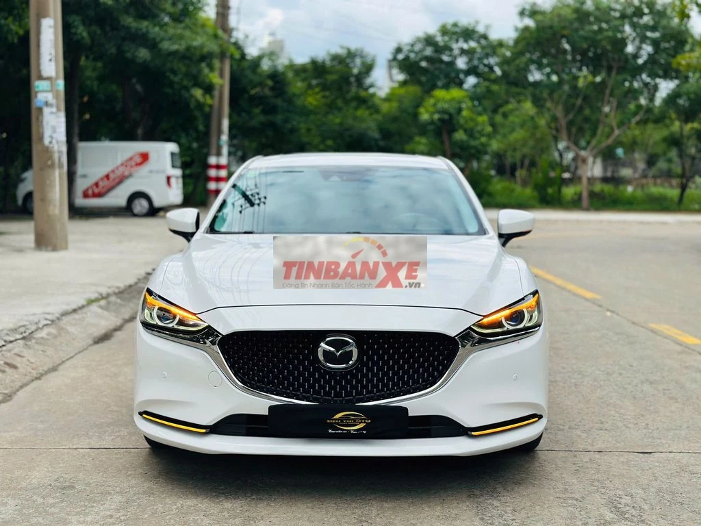 Mazda 6 2.0 Premium TCCC 2021 Trắng 60000 km