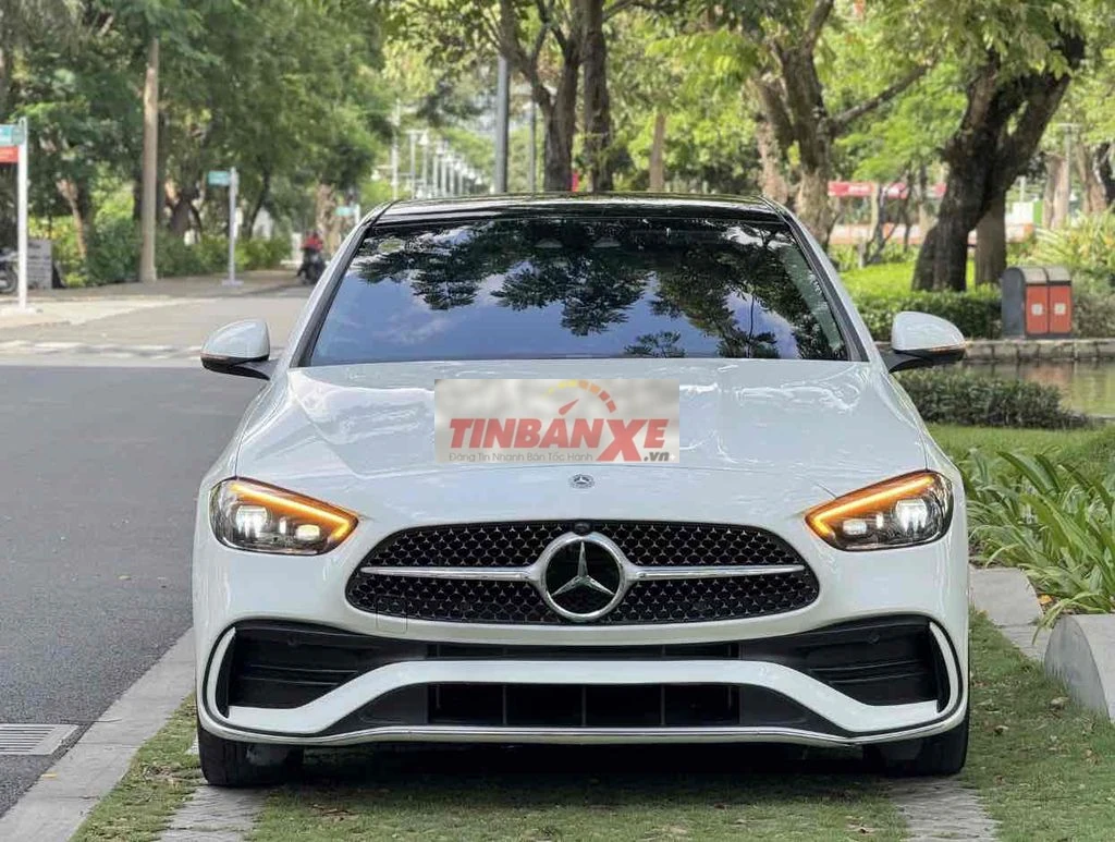 Mercedes Benz C300 AMG V1 2022 Trắng 26.000km