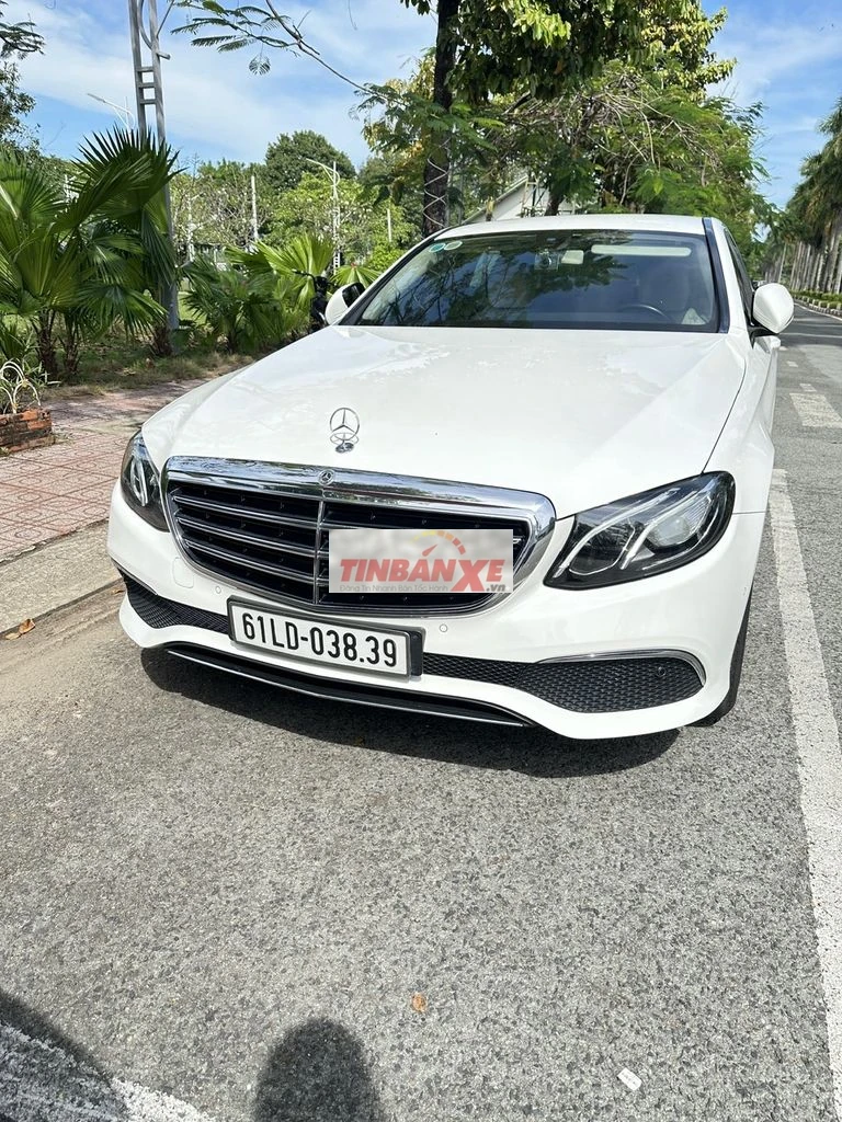 Mercedes-Benz E 200 2017 Trắng 65,000 km