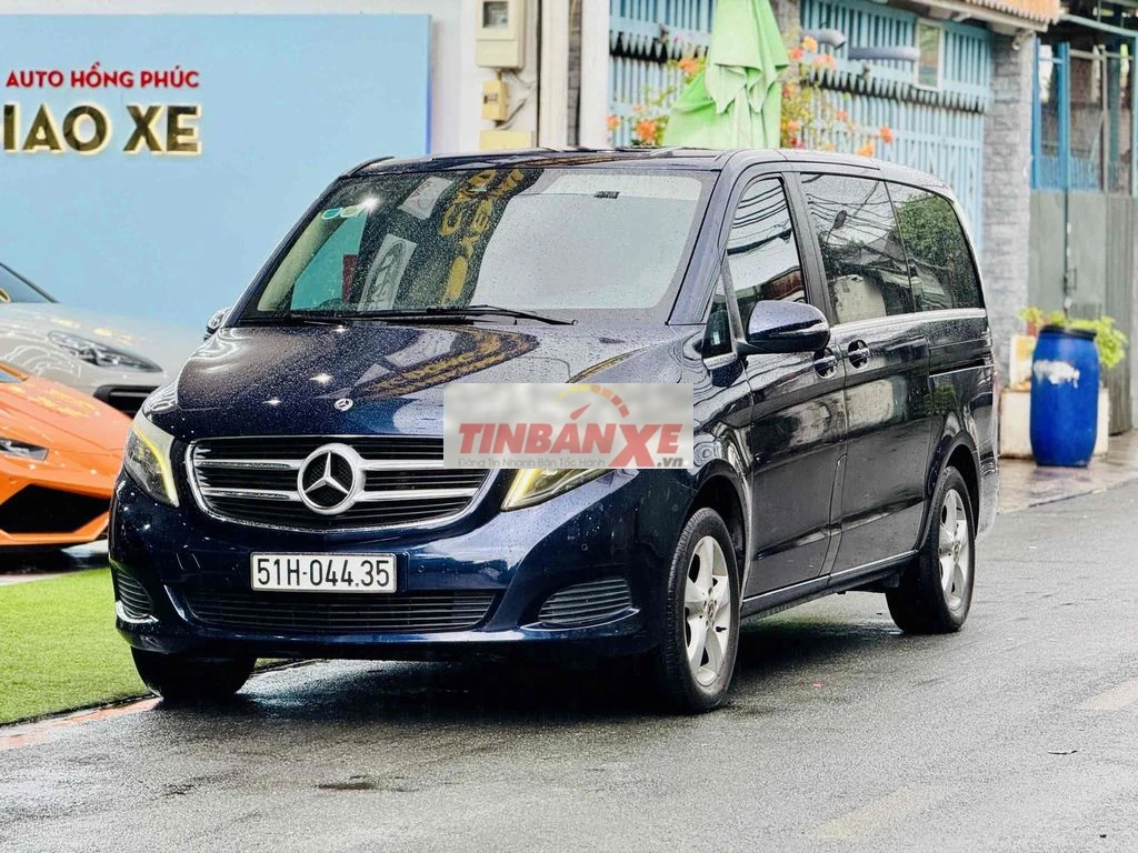 Mercedes-Benz V250 2018 Xanh Tự động 7 cấp