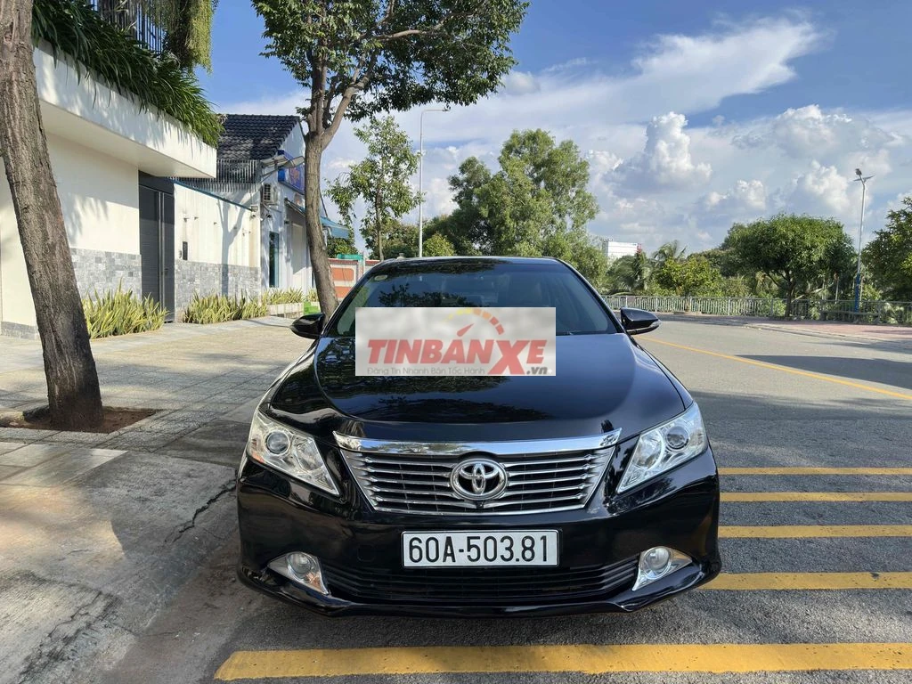 Toyota Camry 2.0E 2013 Đen 89.000 Km