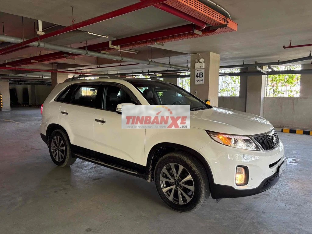 KIA Sorento 2015 2.4 GATH Trắng 41.000 km 1Chủ