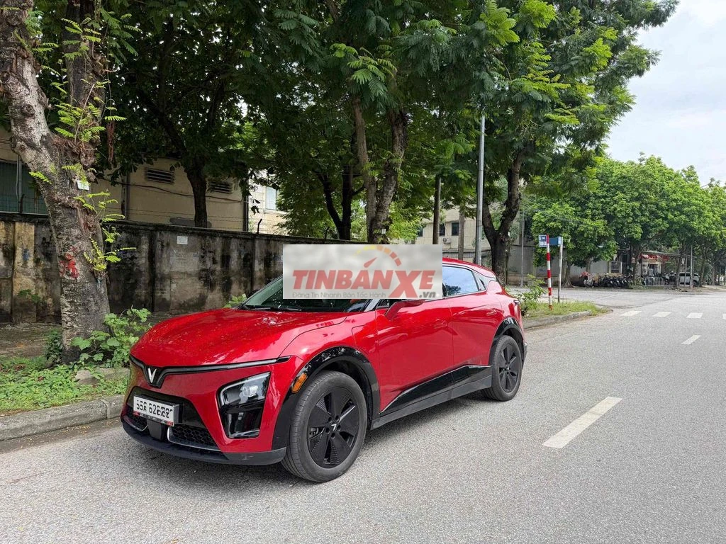 VinFast VF7 Eco 2025 Xe lướt như mới