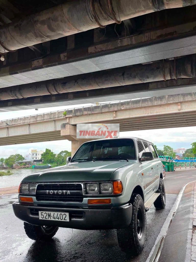 Toyota Land Cruiser Bạc Số sàn