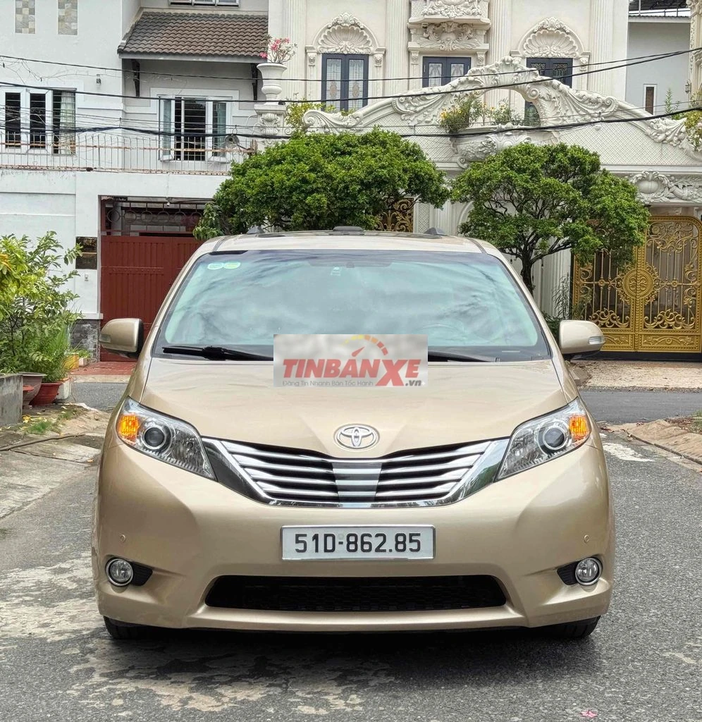 Toyota Sienna Limited 2012 xe cực kì đẹp