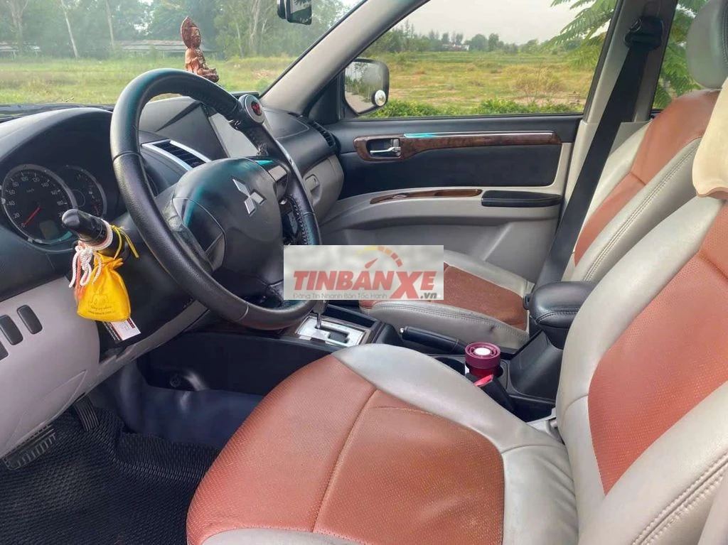 Mitsubishi Pajero Sport Nâu 7 chỗ Tự động