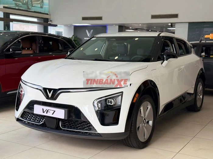 VinFast VF7 Trắng Điện hỗ trợ trả góp 90%
