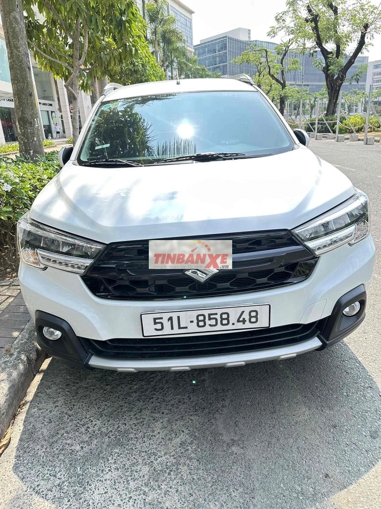 Suzuki XL7 Hybrid 20.000 km Trắng