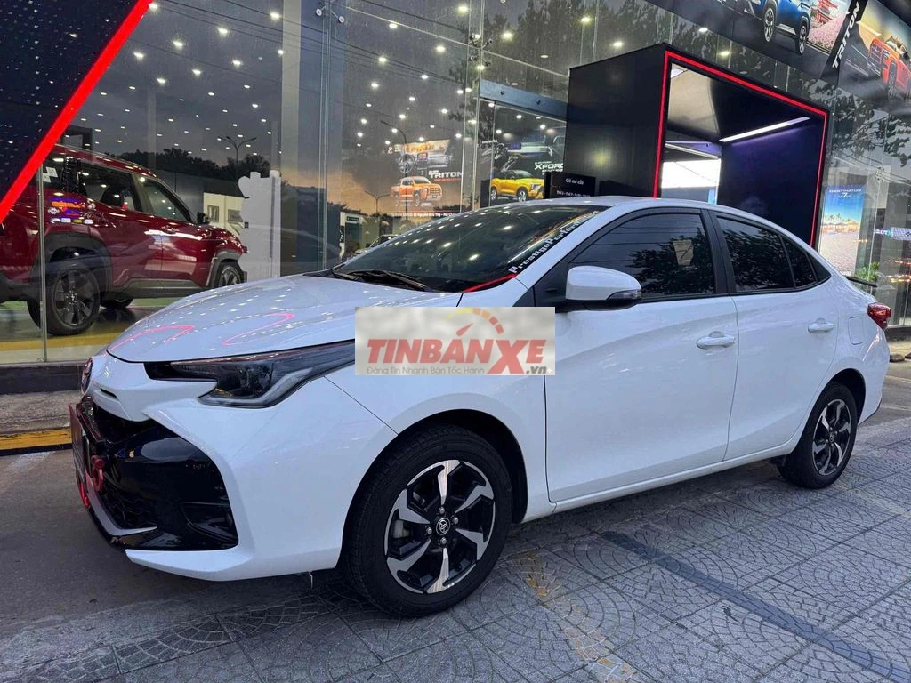 Toyota Vios 2023 MT Số sàn Trắng