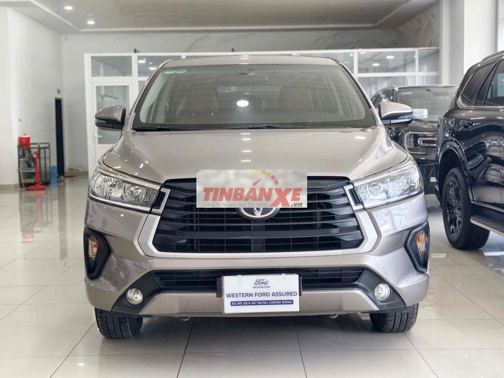 Toyota Innova 2021 Số sàn 70.000km Xám