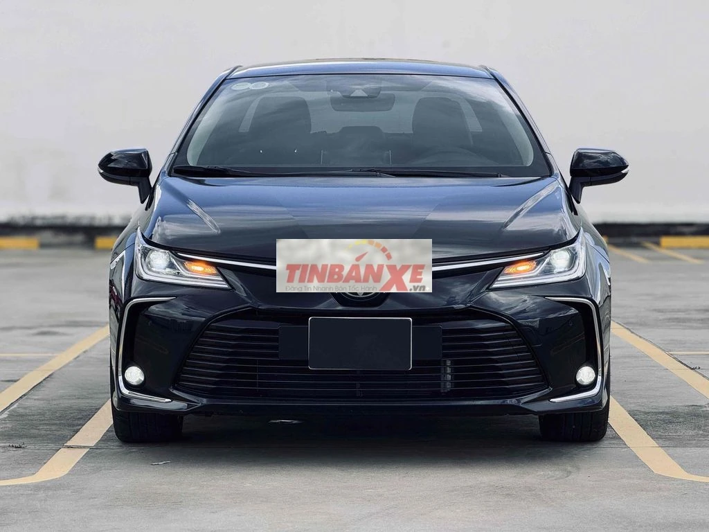 Toyota Altis 1.8V 2022 Đen 20.000 Km