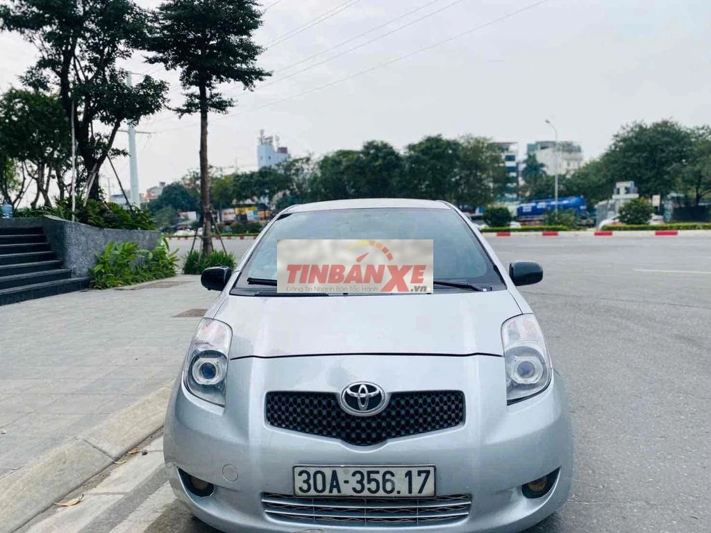 Toyota Yaris Hatchback 2007 Tự động Bạc
