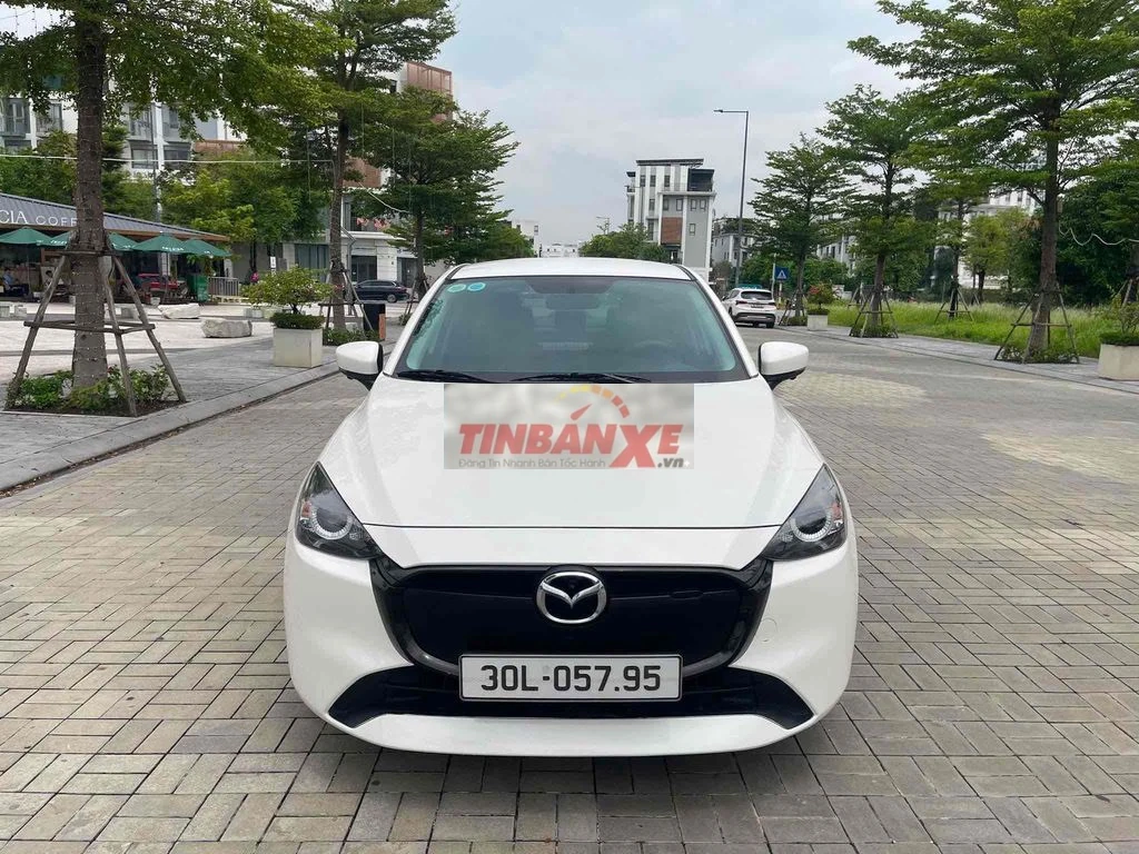 Mazda Mazda 2 Trắng 5 chỗ