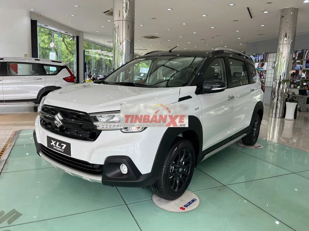 Suzuki XL7 Hybrid 2026 Trắng-Đen Xe sẵn giao ngay