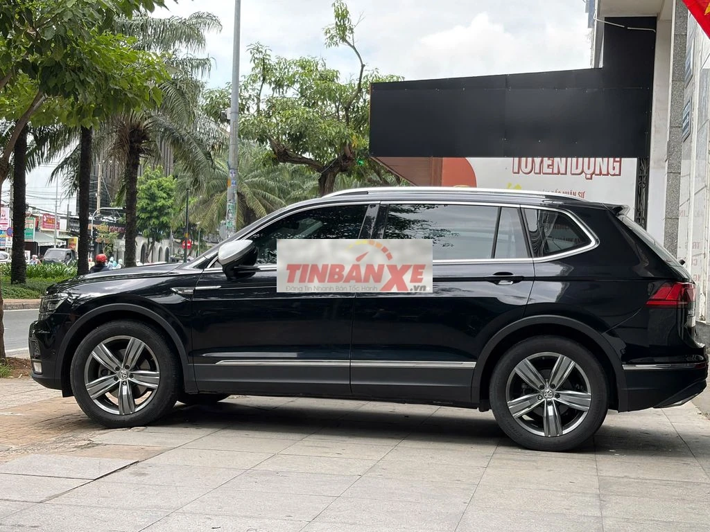 Volkswagen Tiguan Allspace S 2019 Đen 175000 km