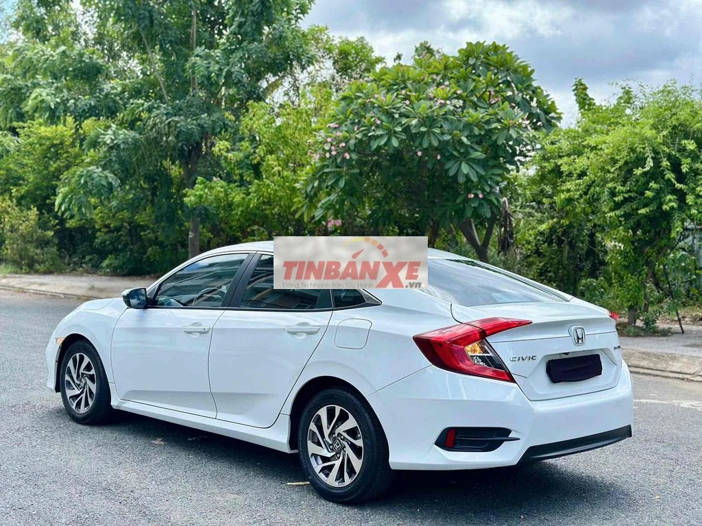 Honda Civic 2019 1.8E - 74000 km siêu đẹp