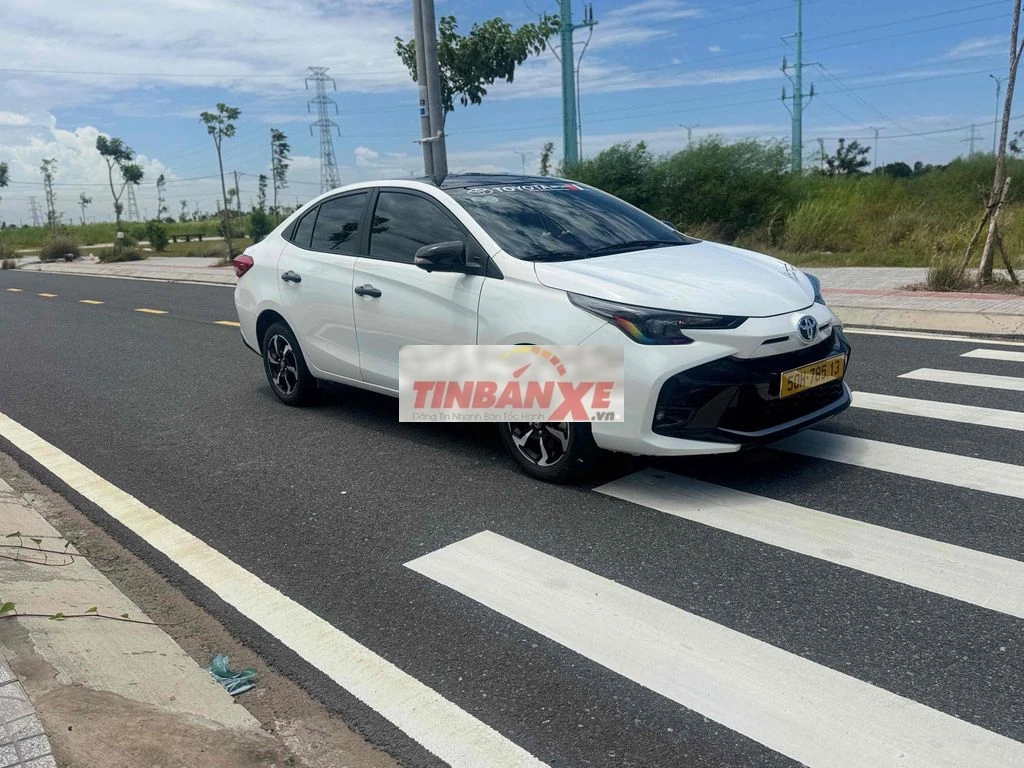 Toyota Vios E CVT 2025 Trắng Tự động 40239 km