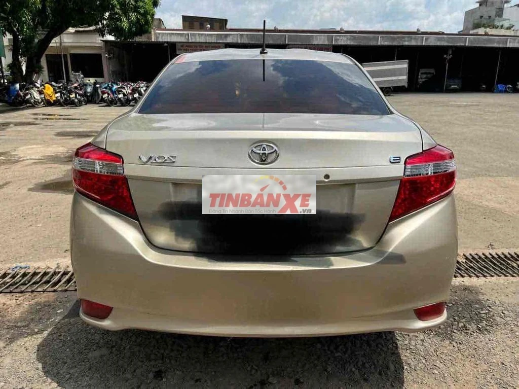 Toyota Vios 2017 Số sàn Vàng cát