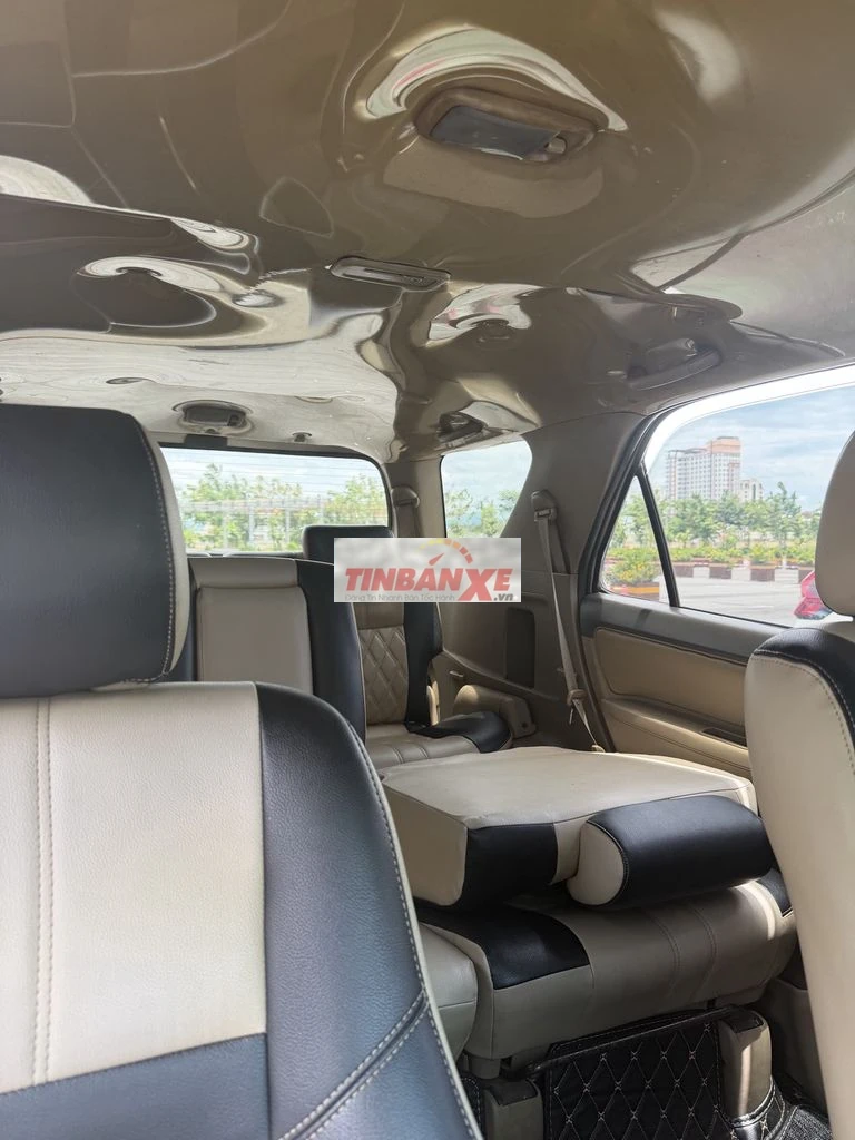 Toyota Fortuner SUV 7 chỗ Bạc máy dầu 2012