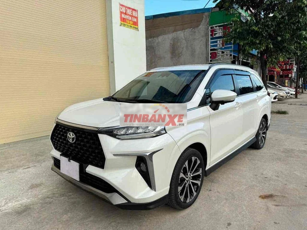 Toyota Veloz Top 2023 Trắng 7 chỗ Tự động