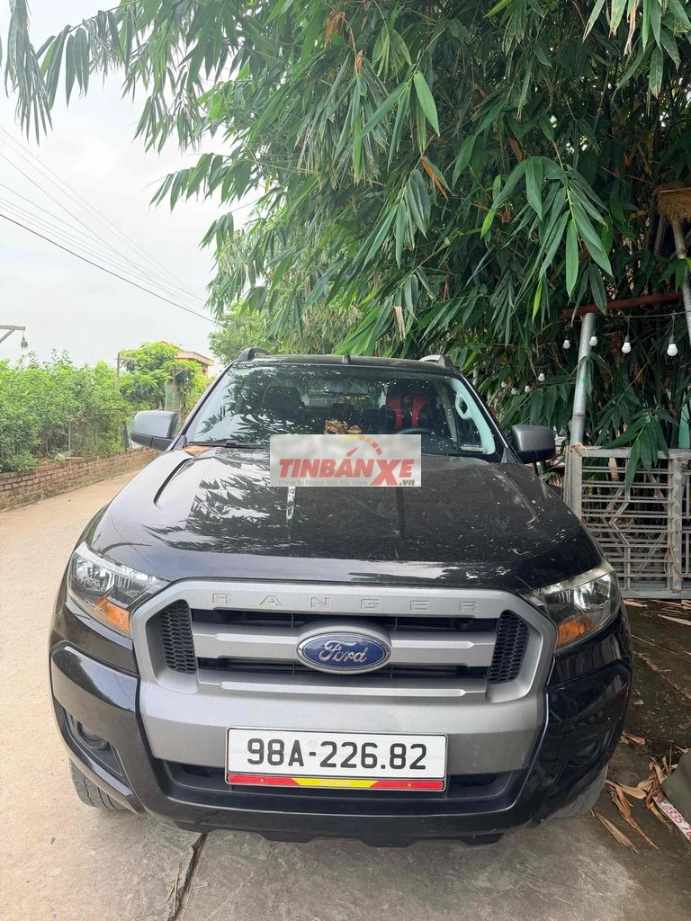 Ford Ranger XLS 2016 1 cầu Số sàn Đen