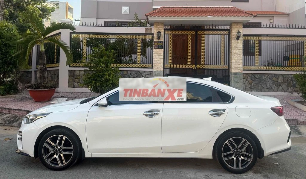 Kia Cerato Luxury 2019 Trắng 84k km