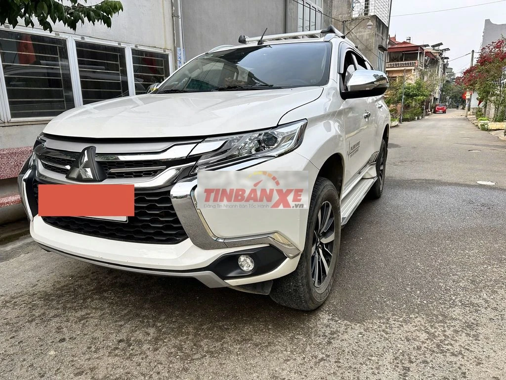 Mitsubishi Pajero Sport 1 cầu AT Trắng 8 vạn