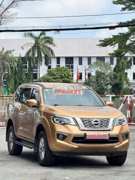Nissan Terra S 2018 Số sàn Vàng đồng