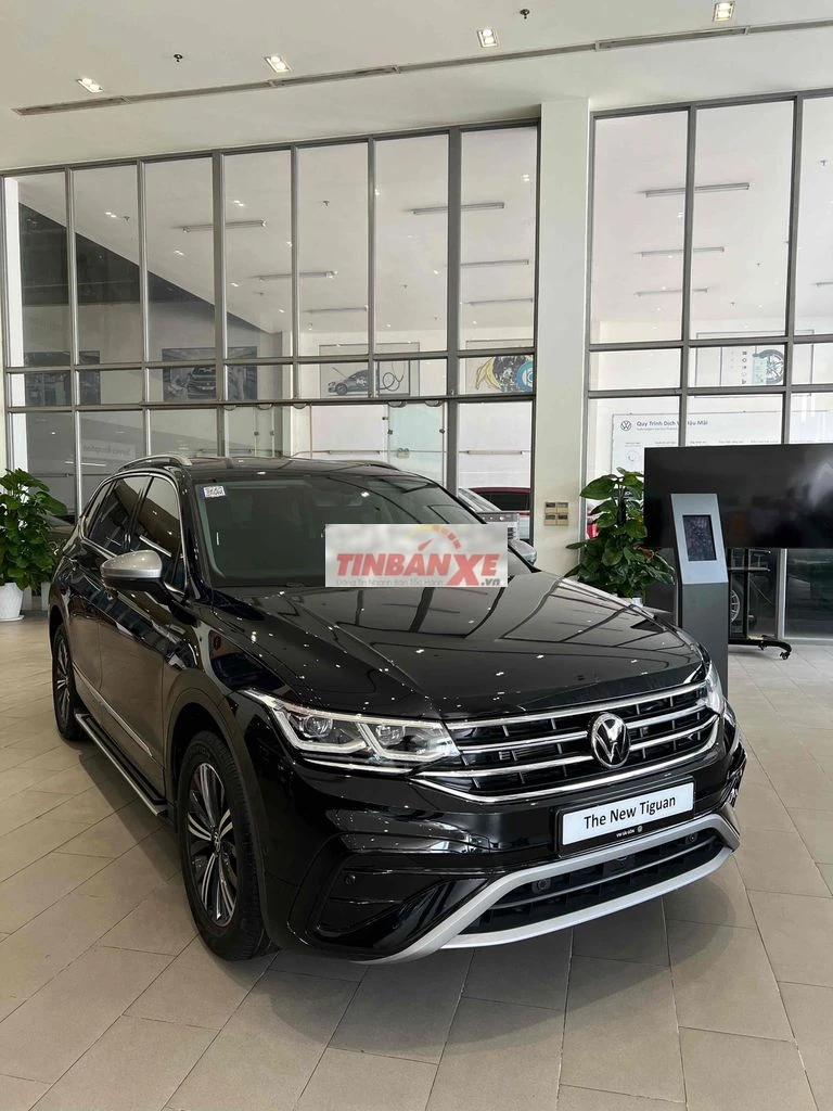 Volkswagen Tiguan 2024 Đen 0 km